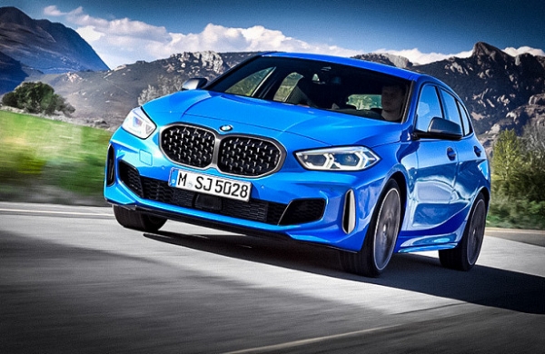 <br />
BMW представила новую переднеприводную 1 Series<br />

